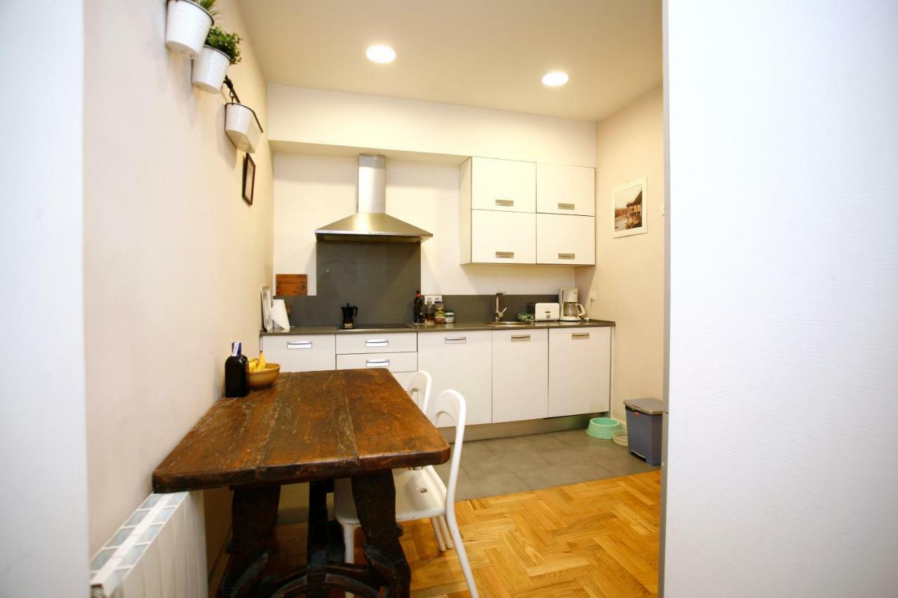 Piso Centrico Con Patio Apartment Bilbao Exterior photo