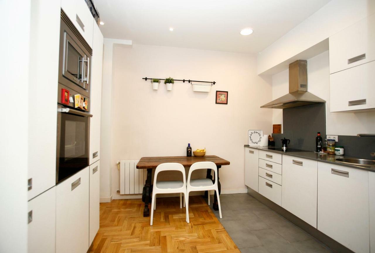 Piso Centrico Con Patio Apartment Bilbao Exterior photo